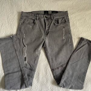 Men's Gray Distressed Jeans Size 32